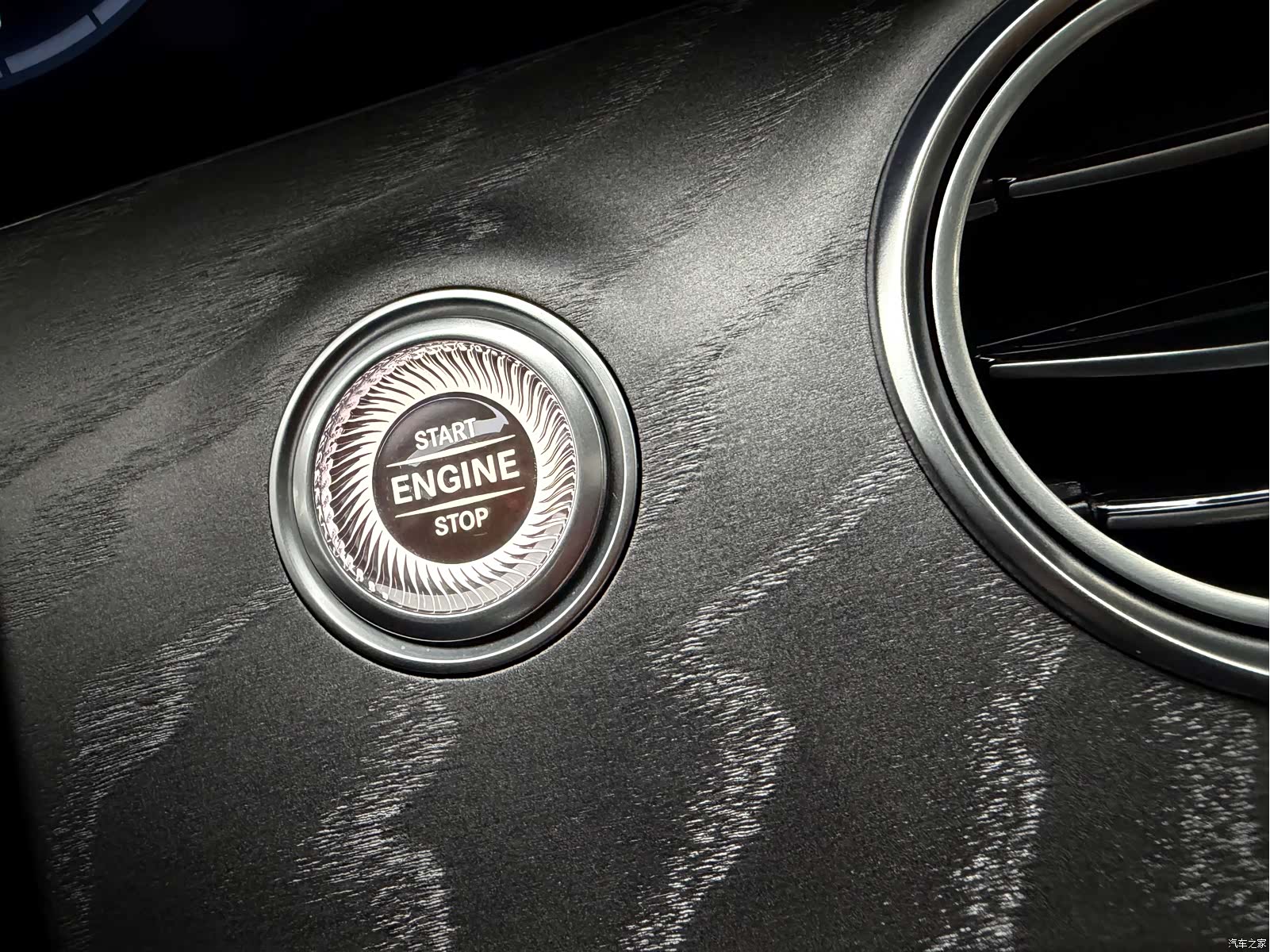 Mercedes-Benz E-Class, 2021 10
