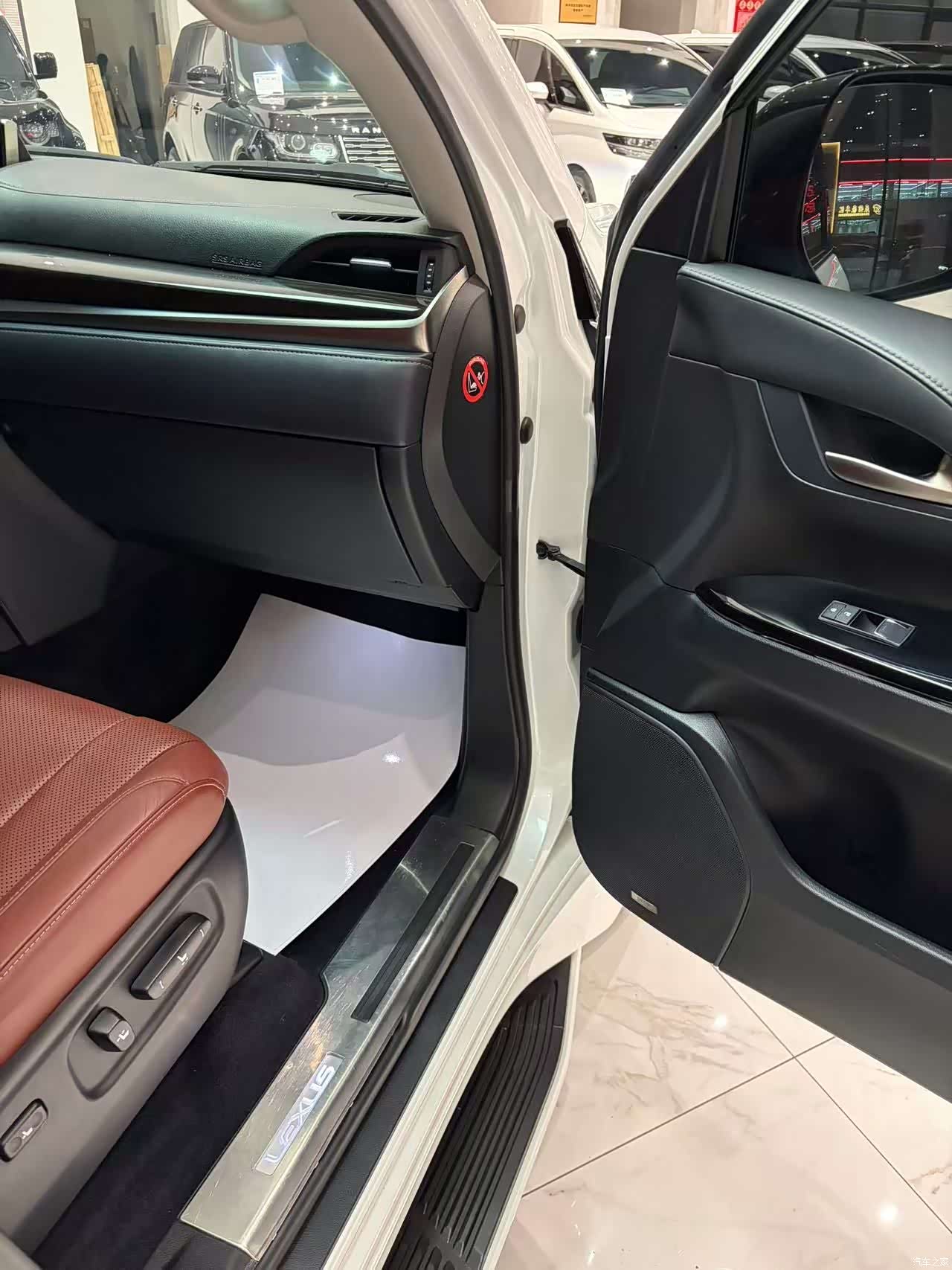 Lexus LX, 2018 11