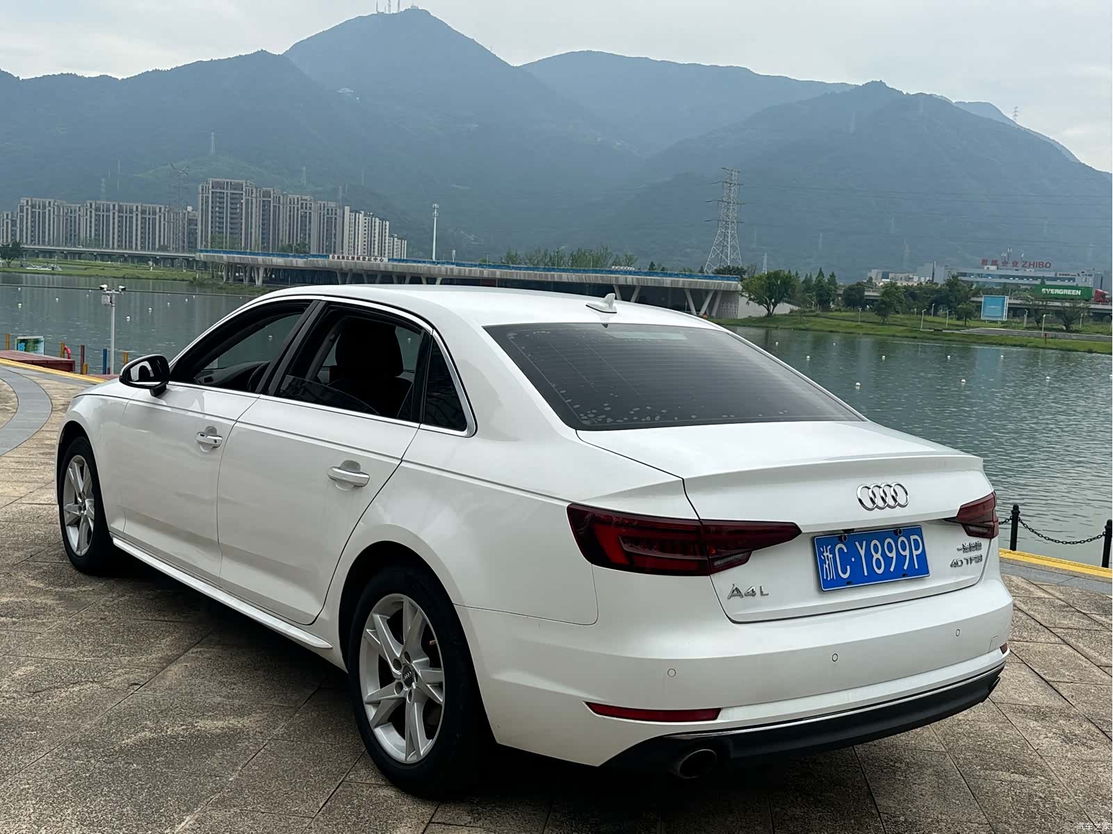 Audi A4L, 2018 6