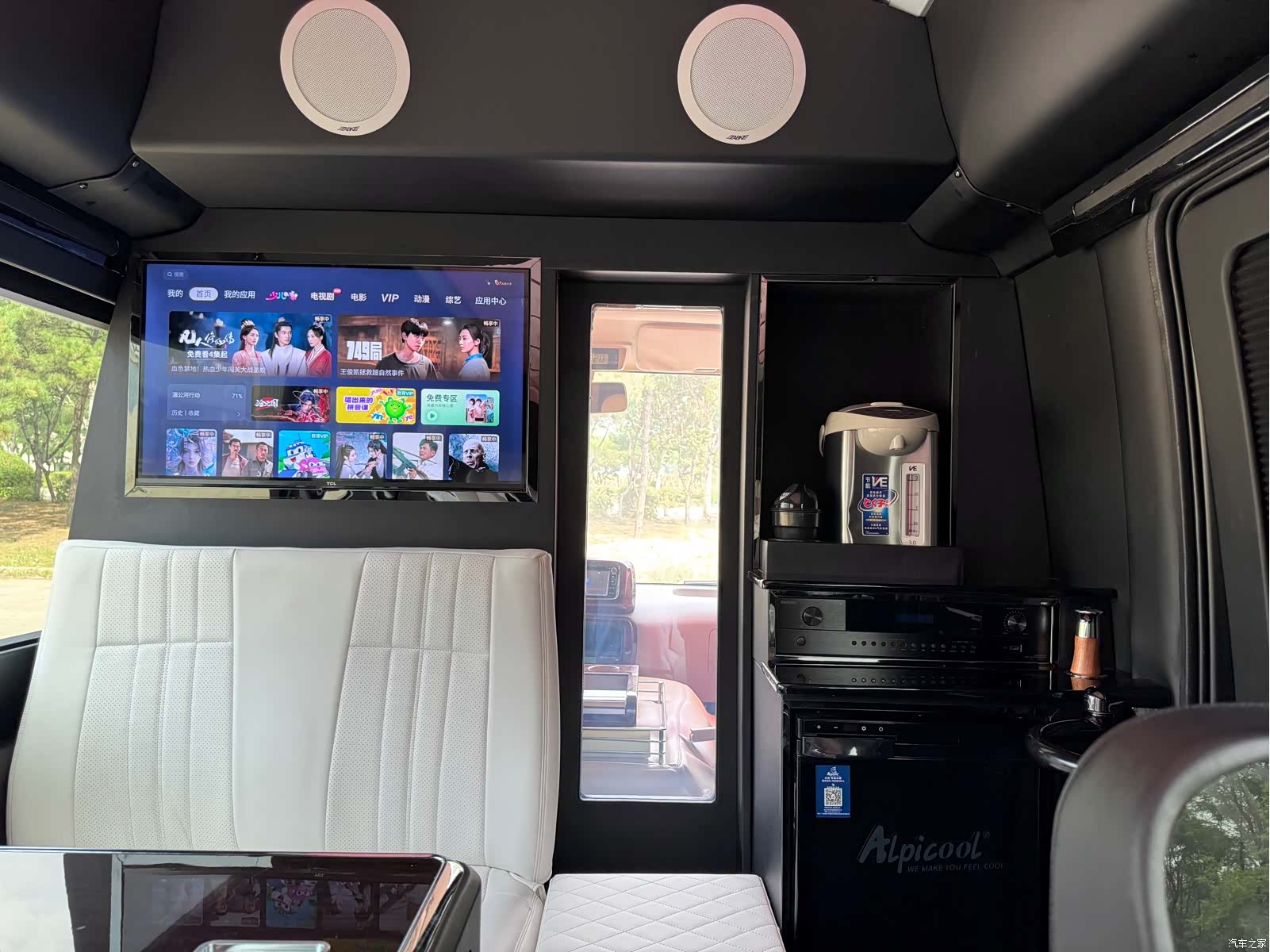 Toyota Coaster, 2018 23