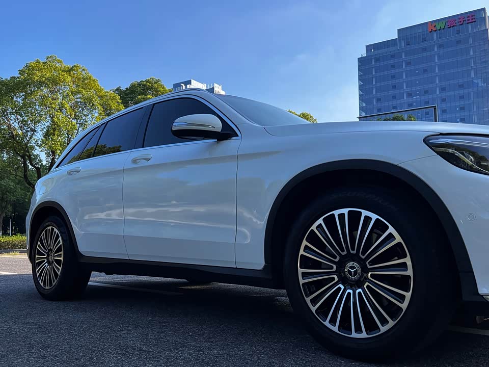 Mercedes-Benz GLC Mercedes-Benz GLC