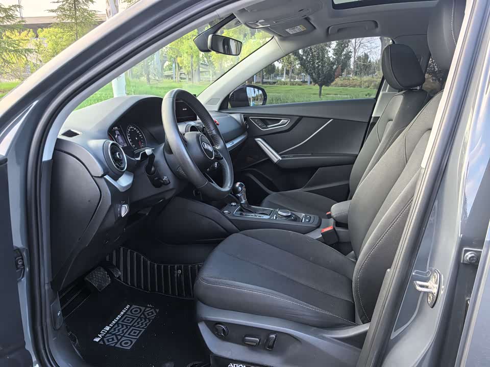 Audi Q2L Audi Q2L