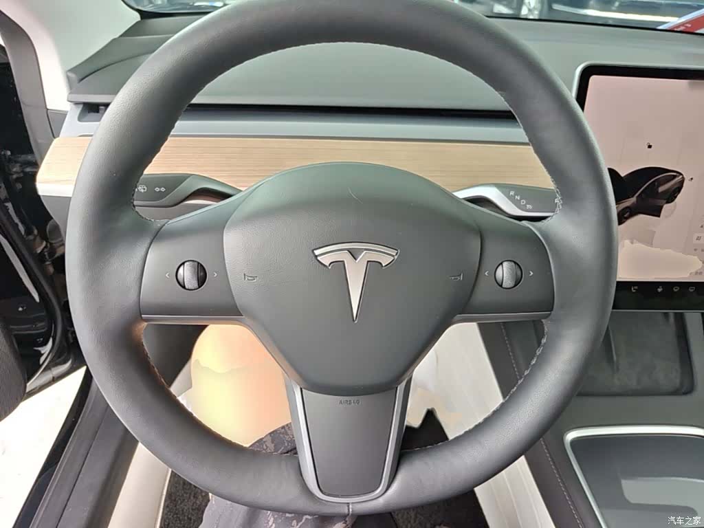 Tesla Model 3, 2023 11