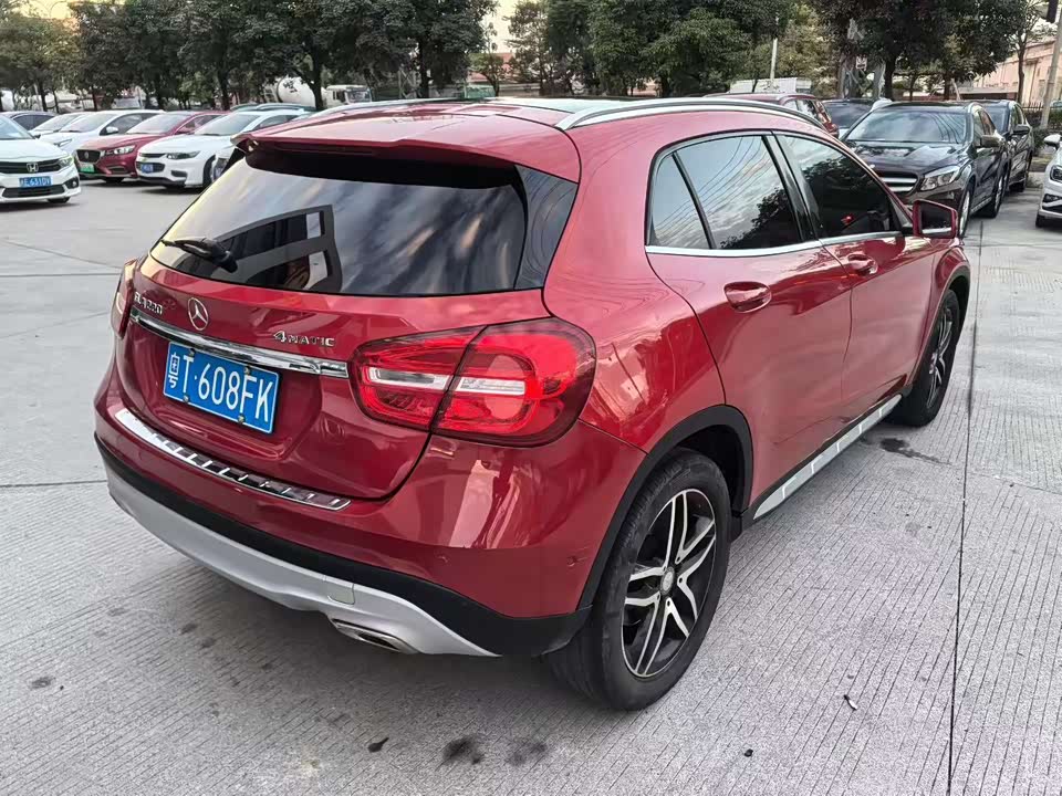 Mercedes-Benz GLA