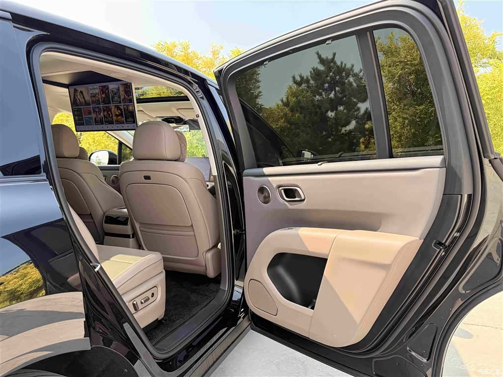 Li Auto i8, 2026 14
