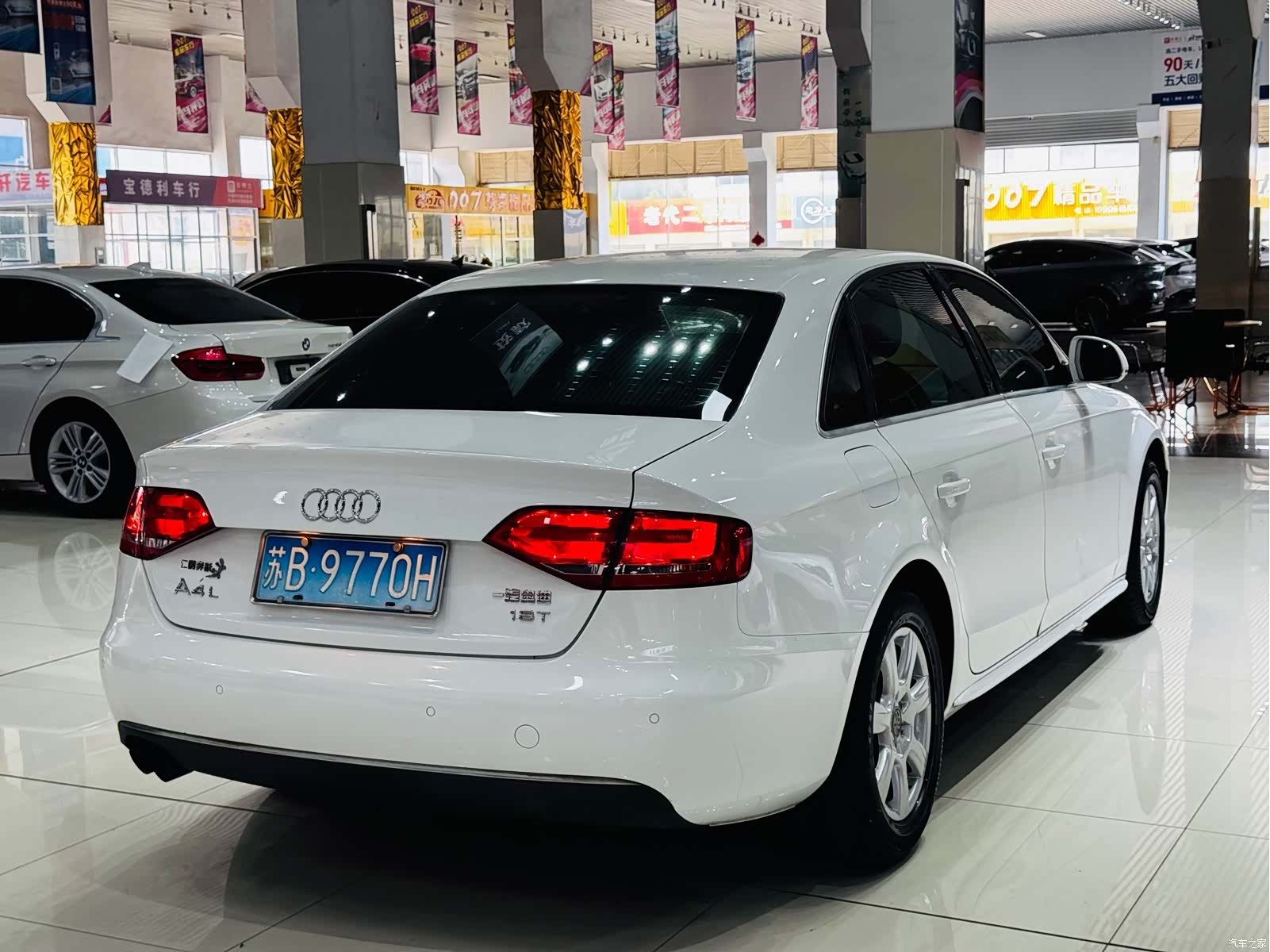 Audi A4L, 2011 14