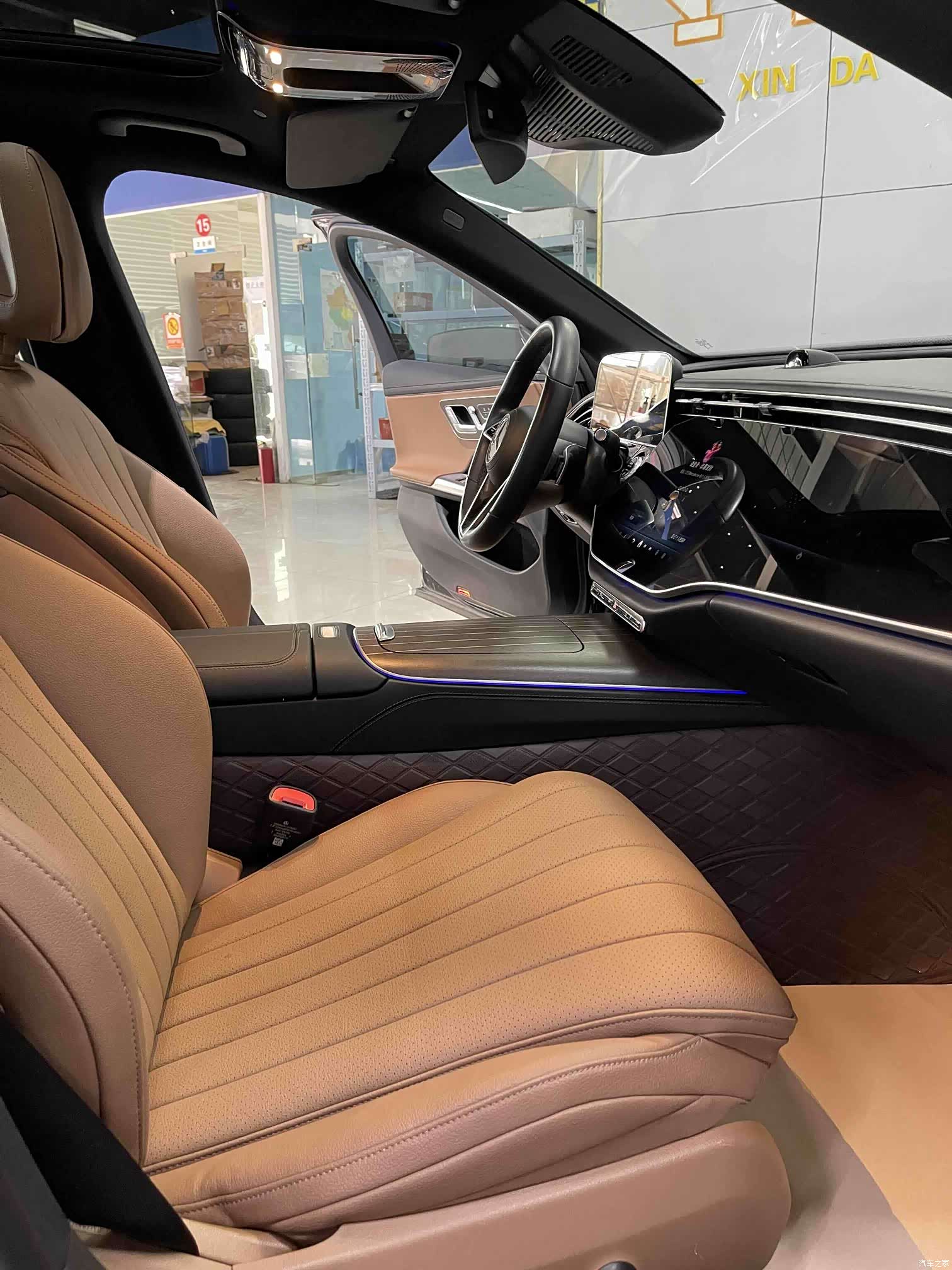 Mercedes-Benz E-Class, 2024 4
