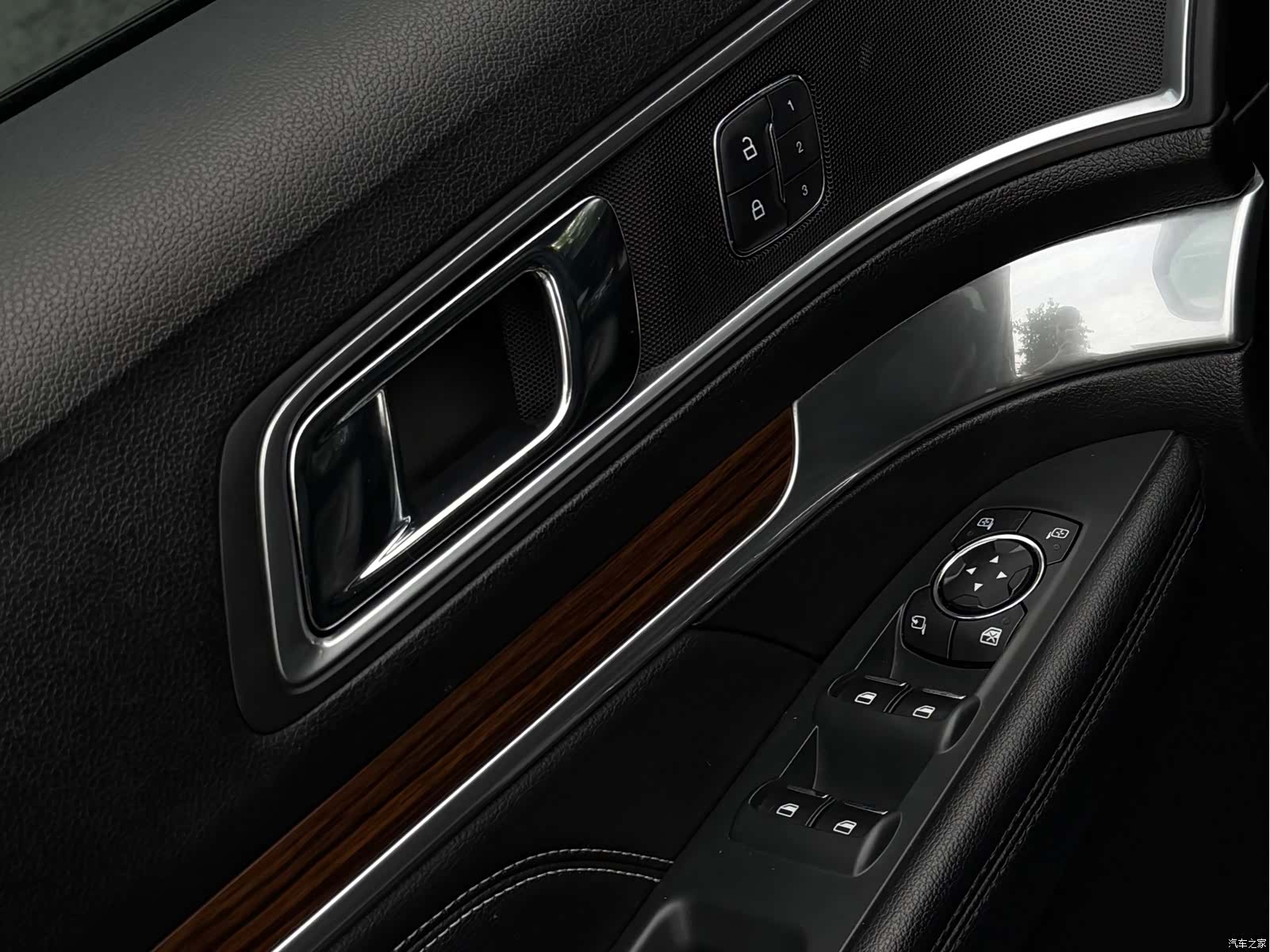 Ford Explorer, 2016 14