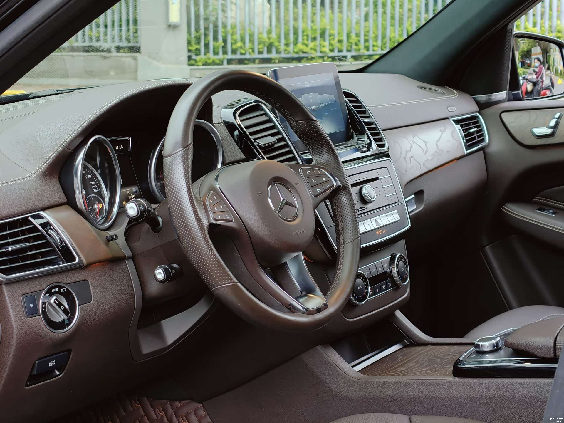 Mercedes-Benz GLE, 2018 8