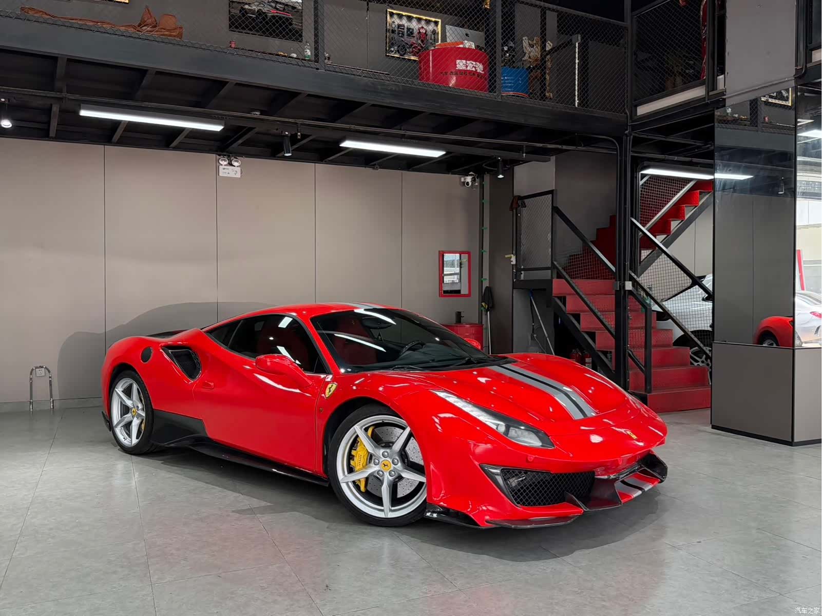 Ferrari 488, 2016 3