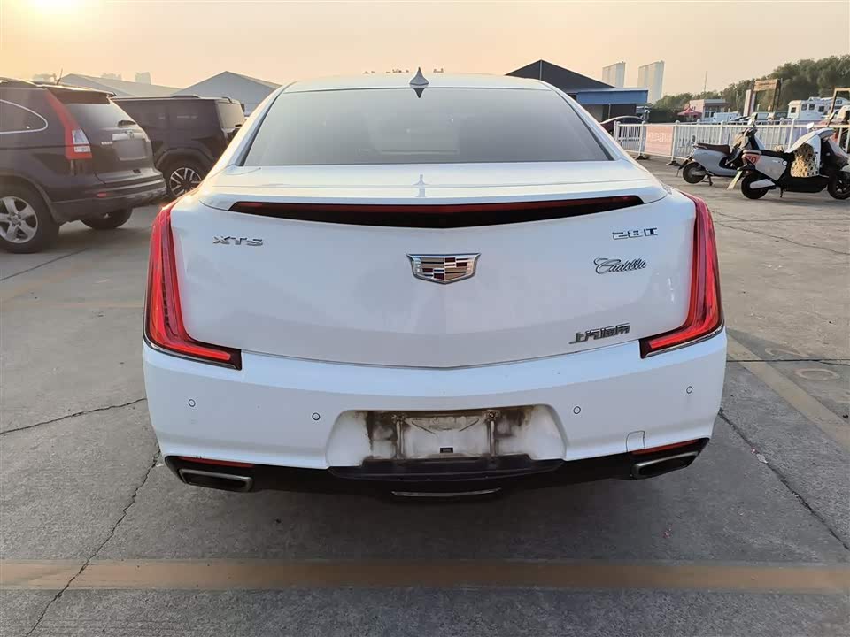 Cadillac XTS