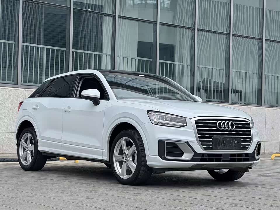 Audi Q2L