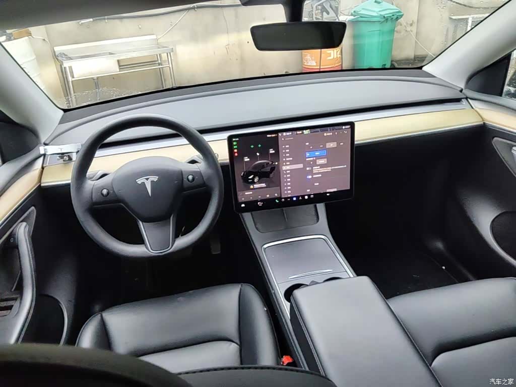 Tesla Model Y, 2022 10