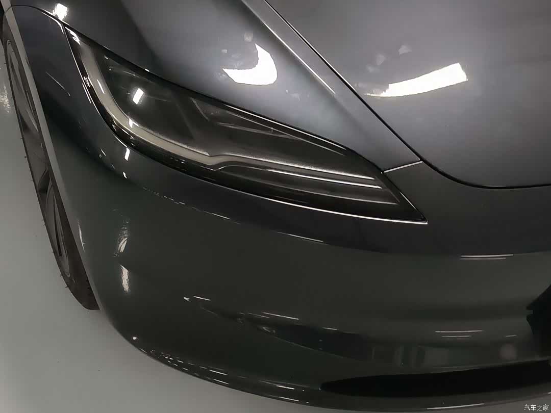 Tesla Model 3, 2024 18
