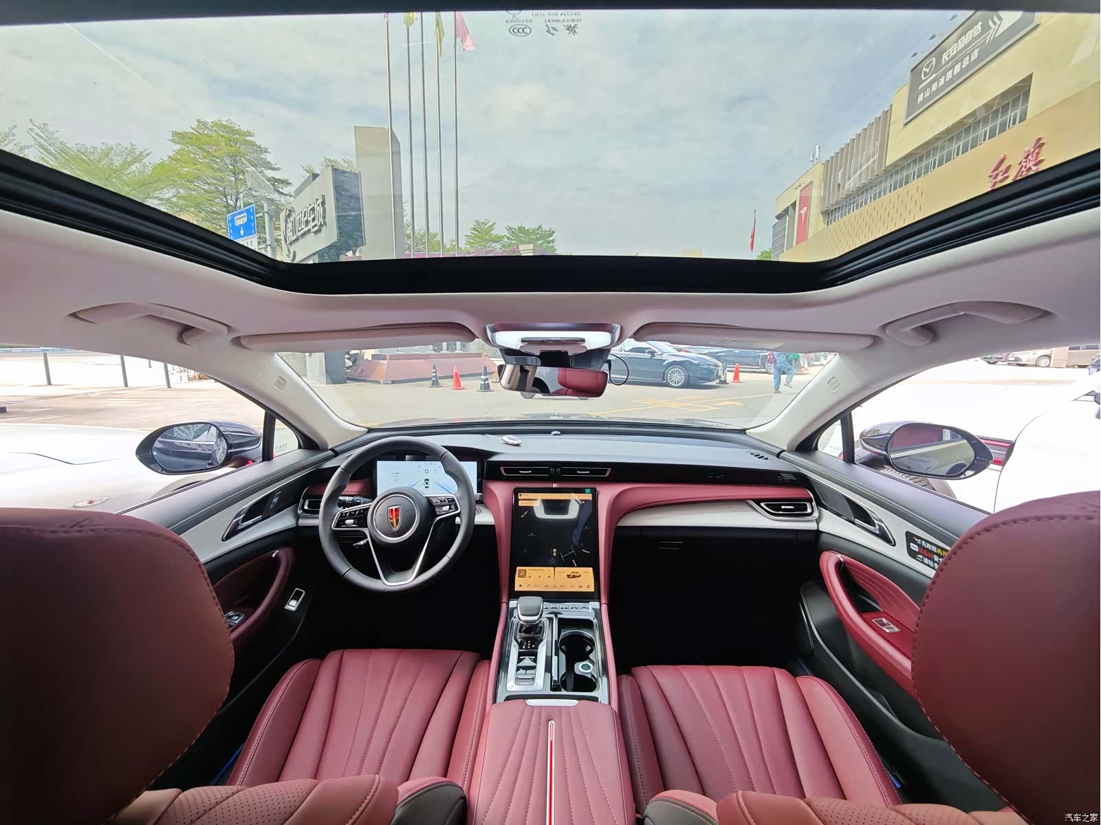Hongqi H5, 2025 8
