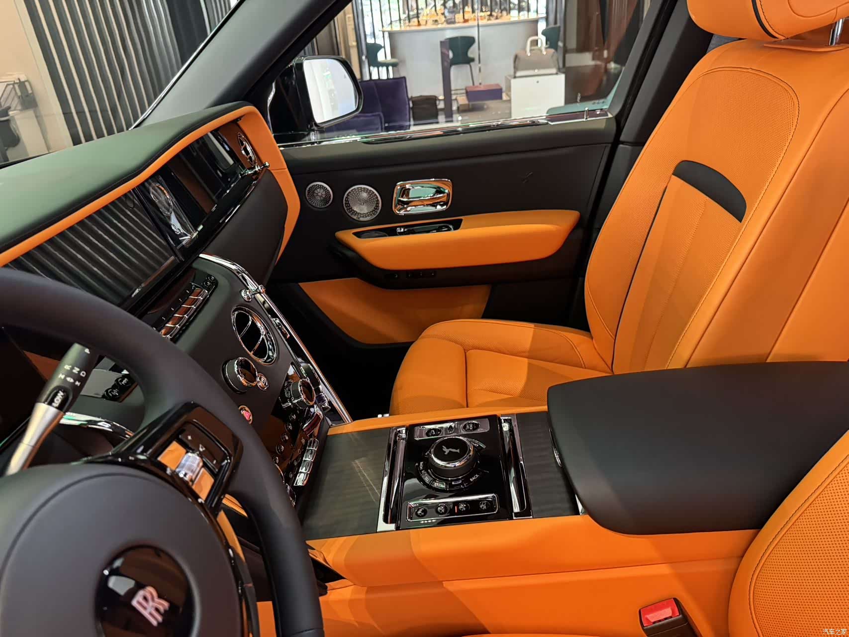 Rolls-Royce Cullinan, 2026 8