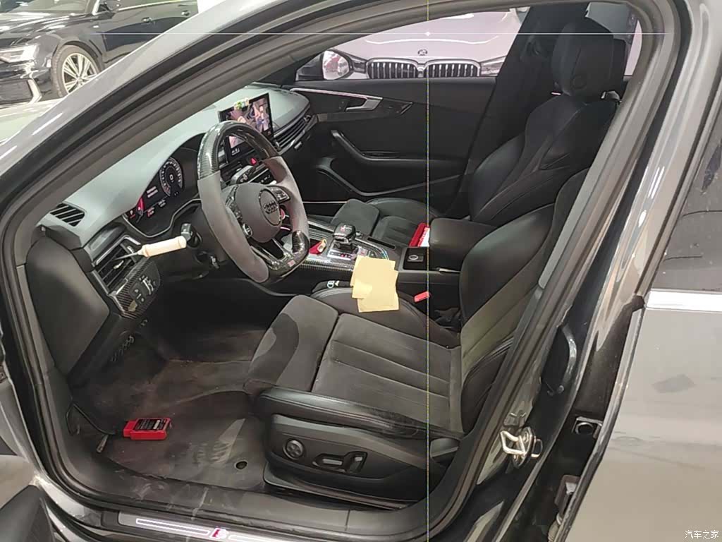 Audi A4L, 2021 11