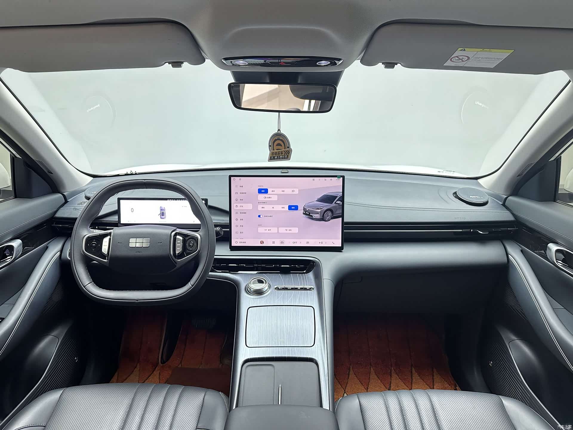 Geely Galaxy E5, 2025 13