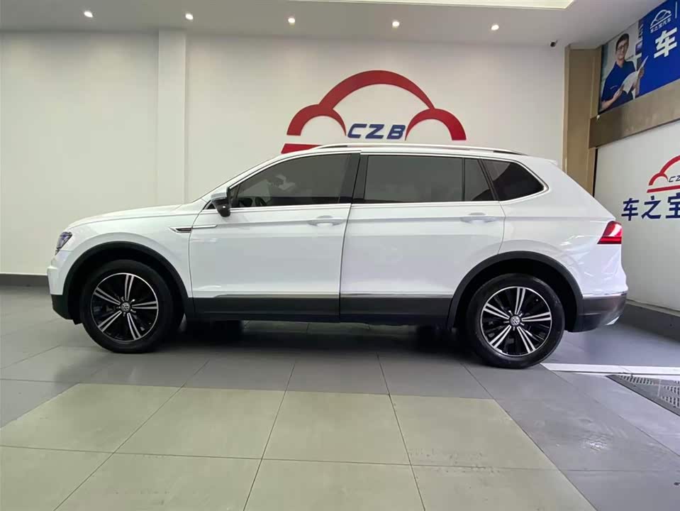 Volkswagen Tiguan L
