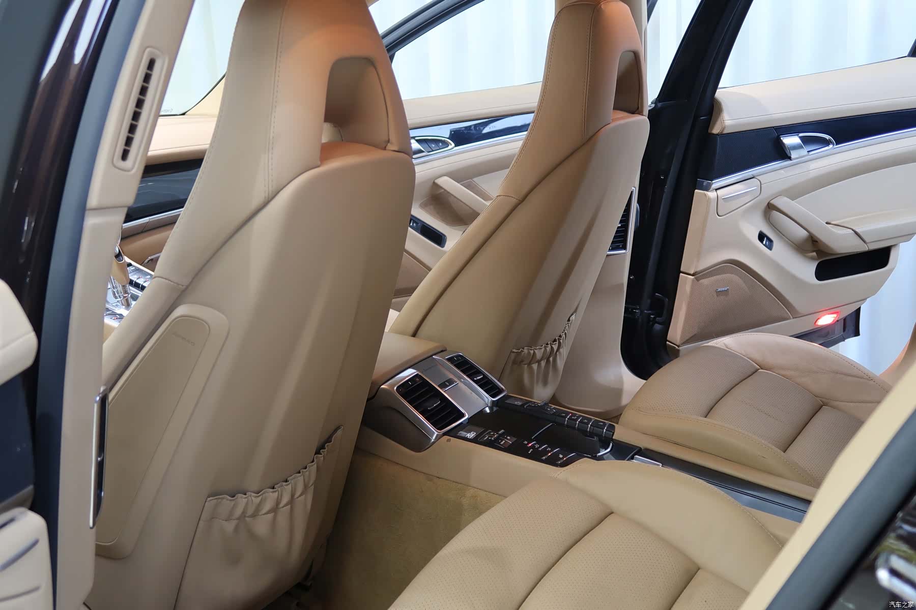 Porsche Panamera, 2015 9