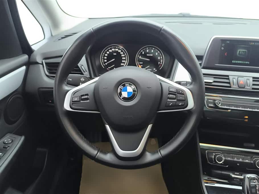 BMW 2 series multifunctional station wagon