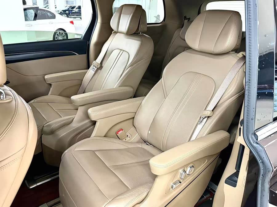 Buick GL8 2020, фото 11