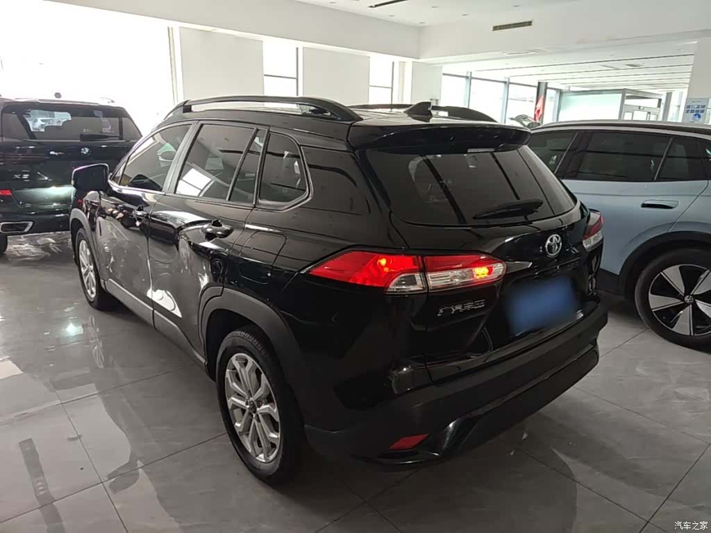 Toyota Frontlander, 2023 все фото