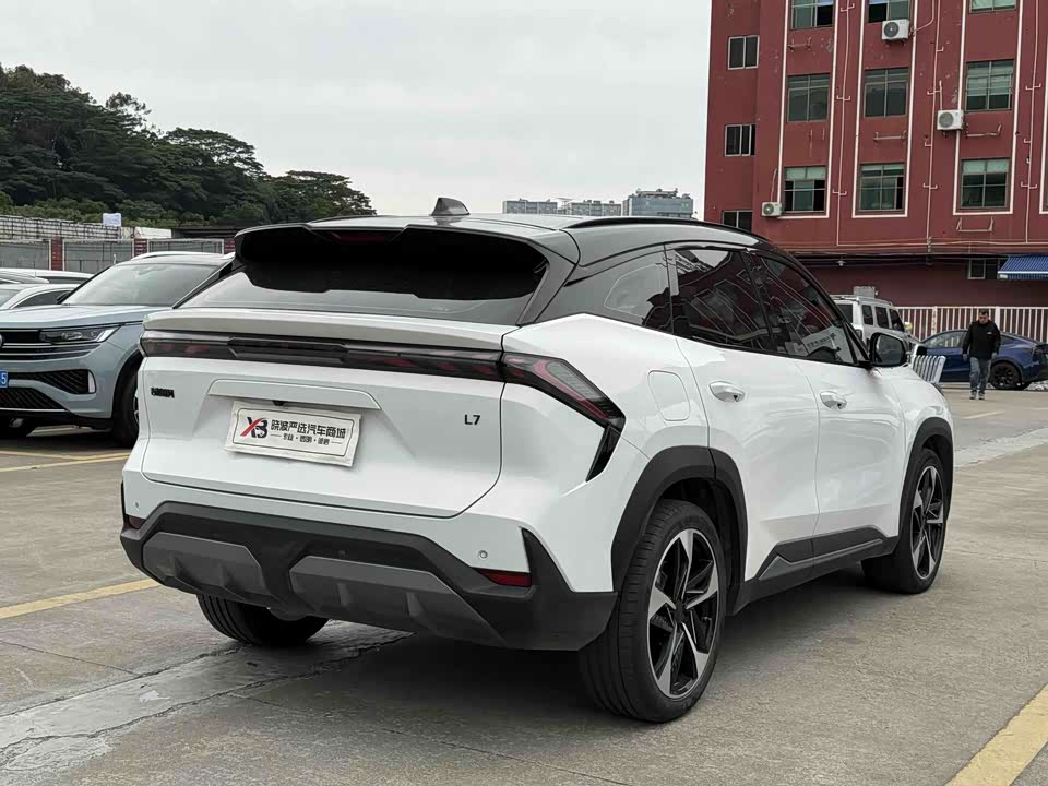 Geely Galaxy Galaxy L7