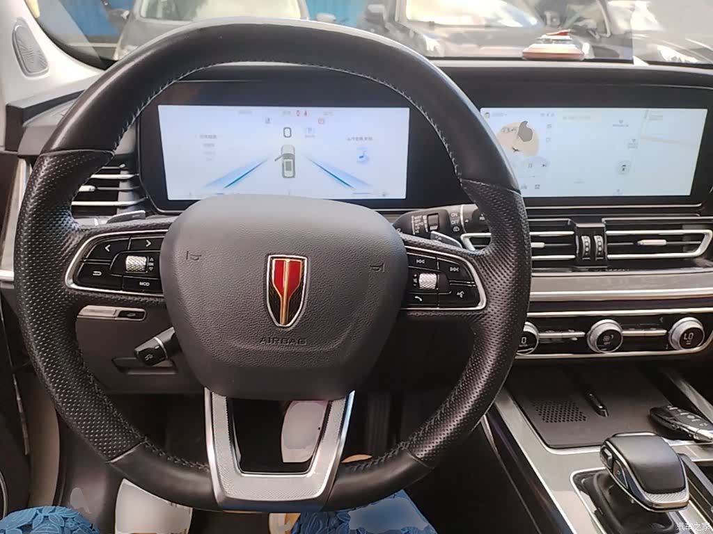 Hongqi HS5, 2023 11