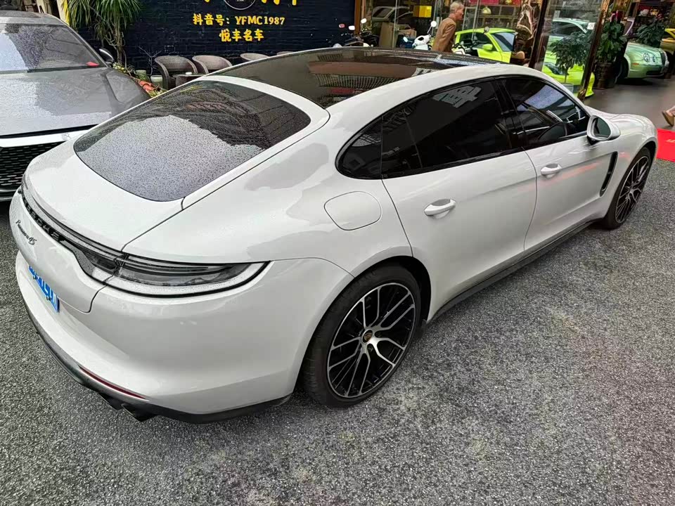 Porsche Panamera