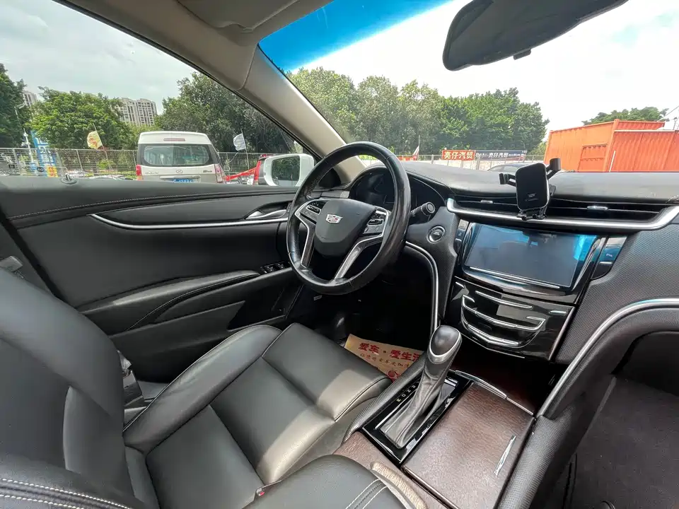 Cadillac XTS