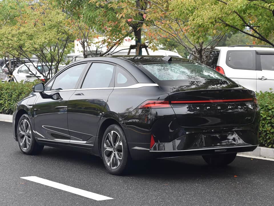 XPENG P5