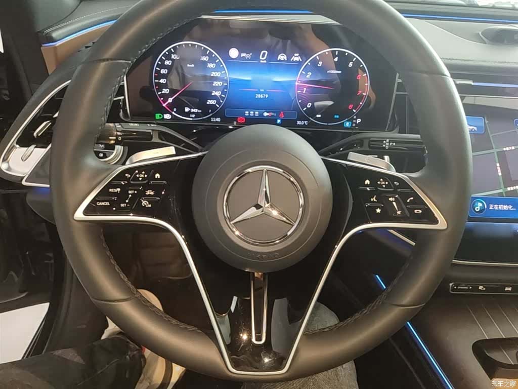 Mercedes-Benz E-Class, 2025 11