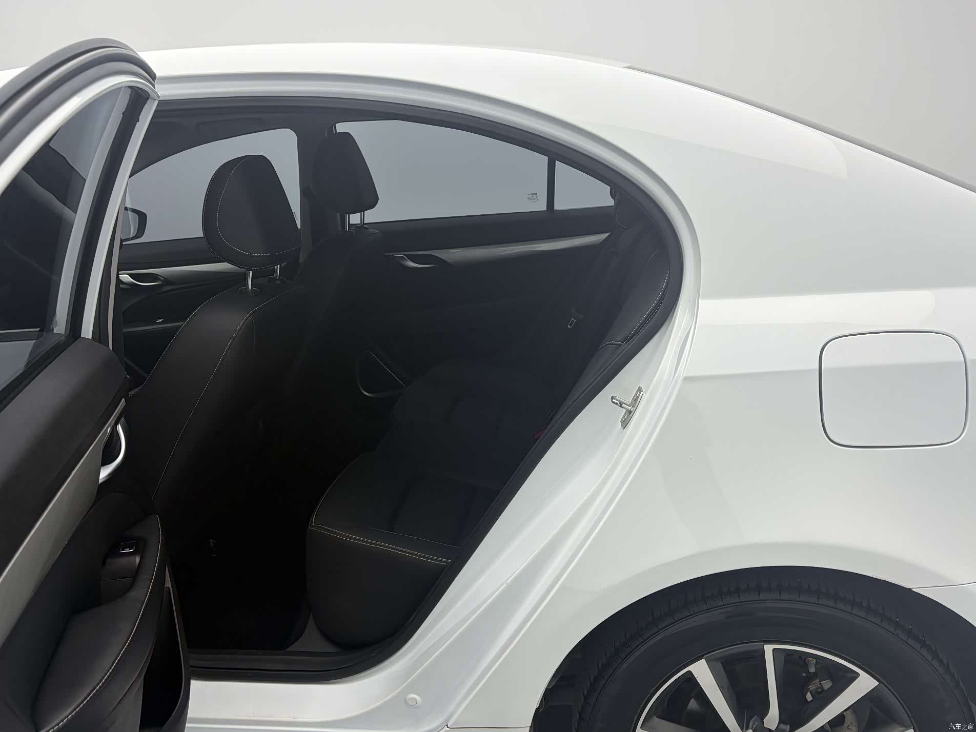 Geely Emgrand, 2020 12