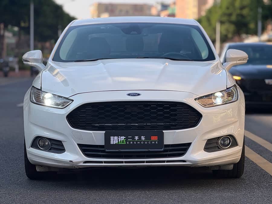 Ford Mondeo 2015, фото 2