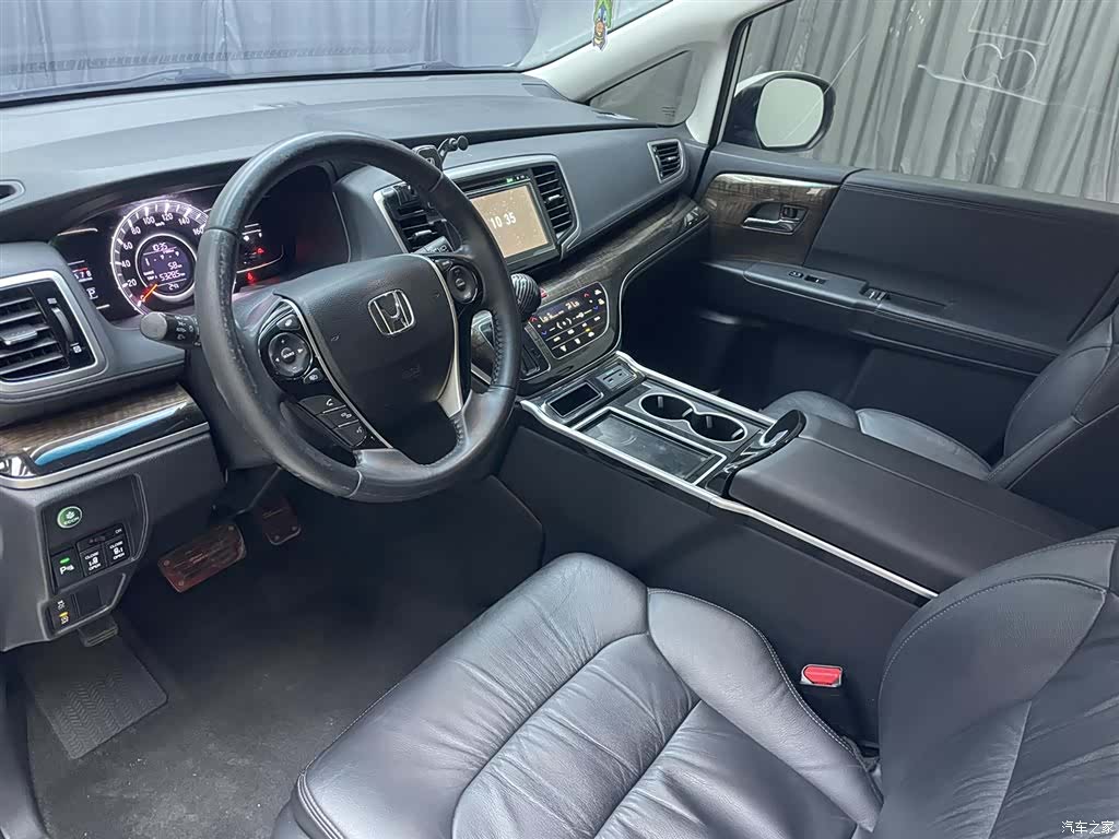 Honda Odyssey, 2018 все фото