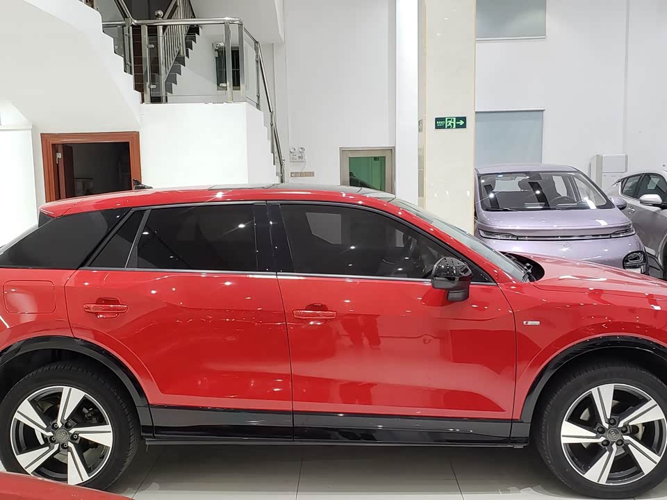 Audi Q2L