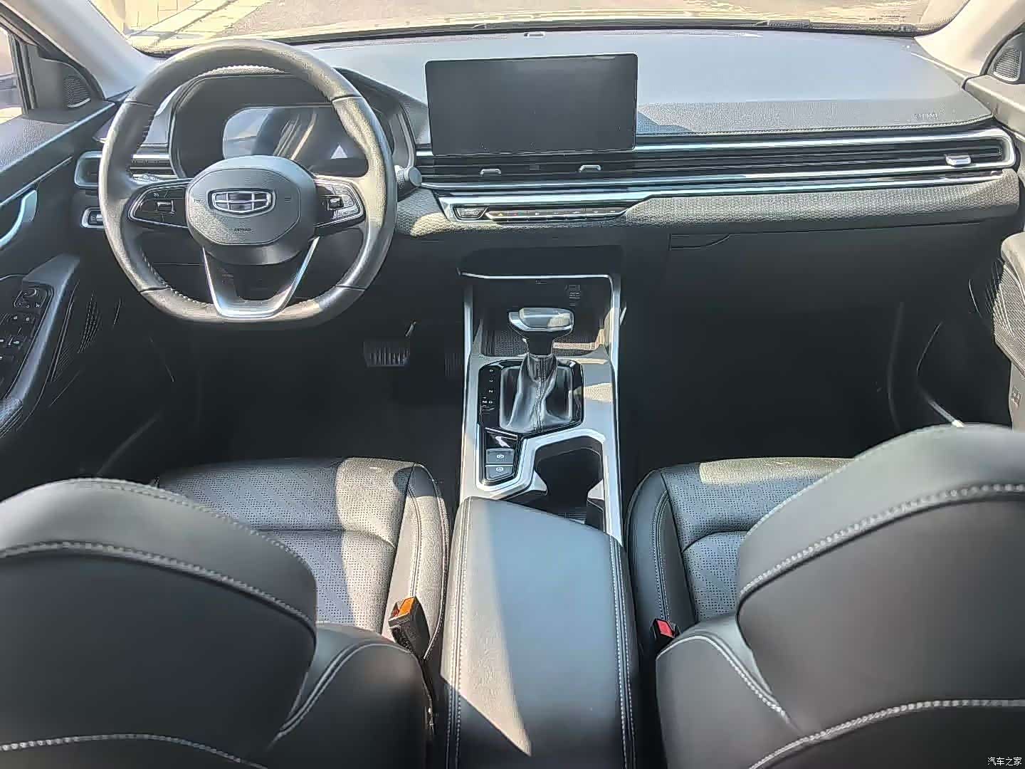 Geely Emgrand, 2023 все фото