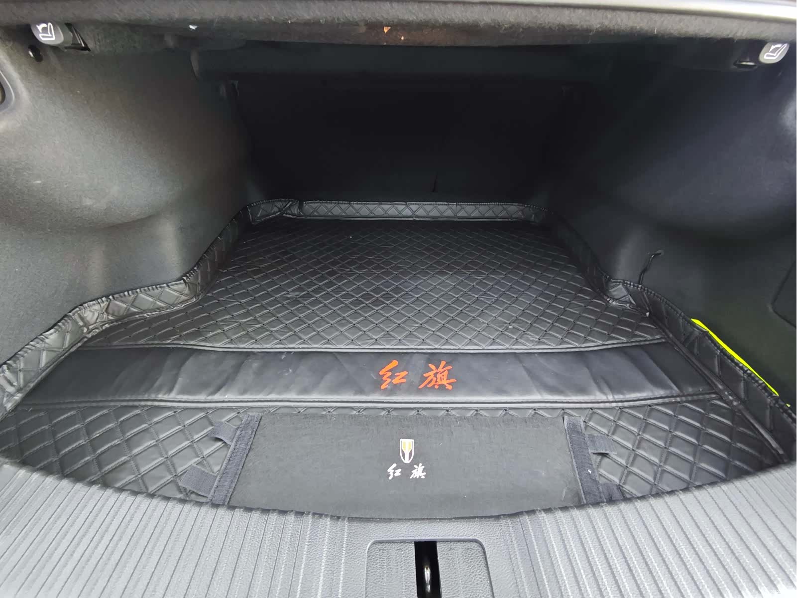 Hongqi H5, 2024 13