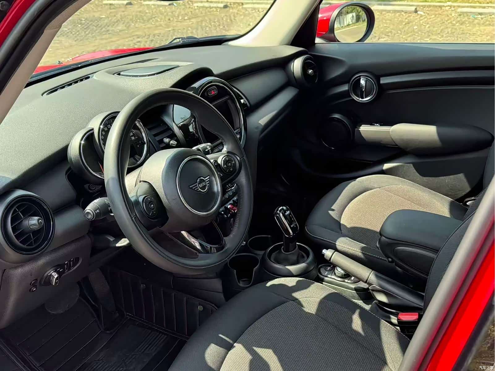 Mini ONE, 2020 15
