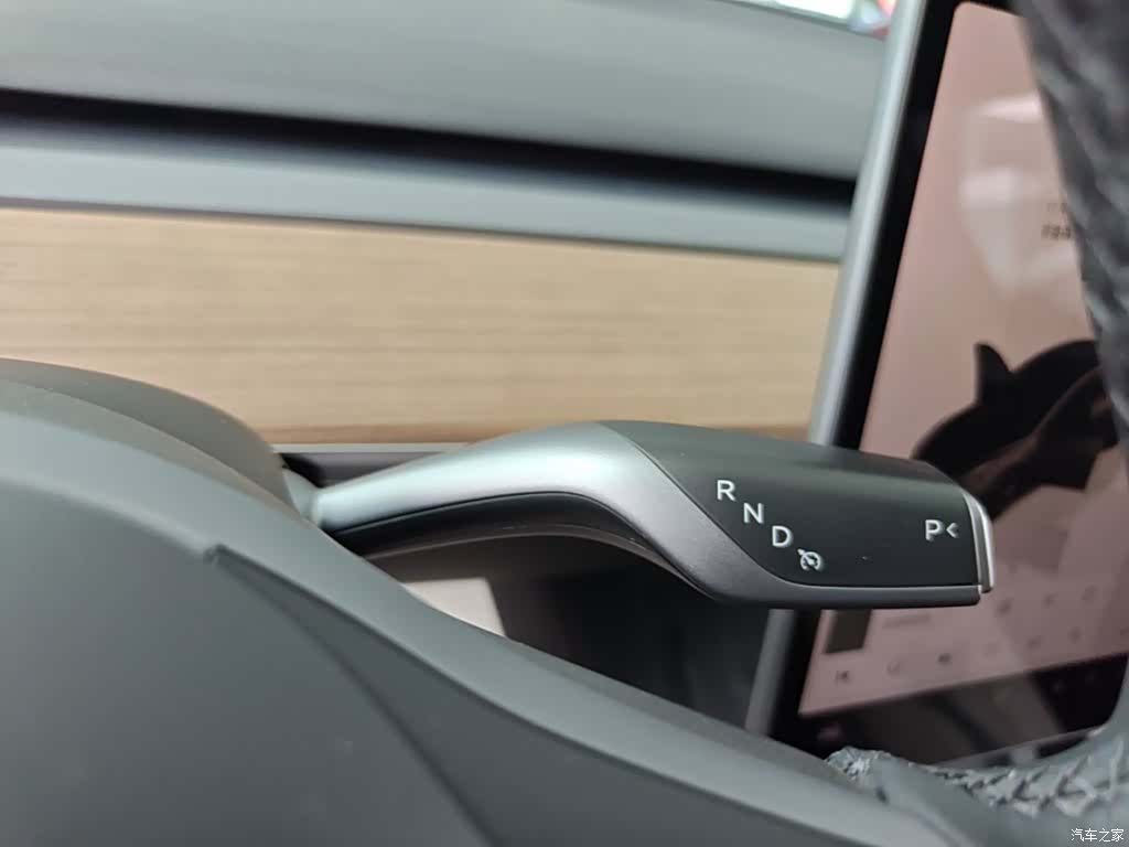 Tesla Model 3, 2023 14