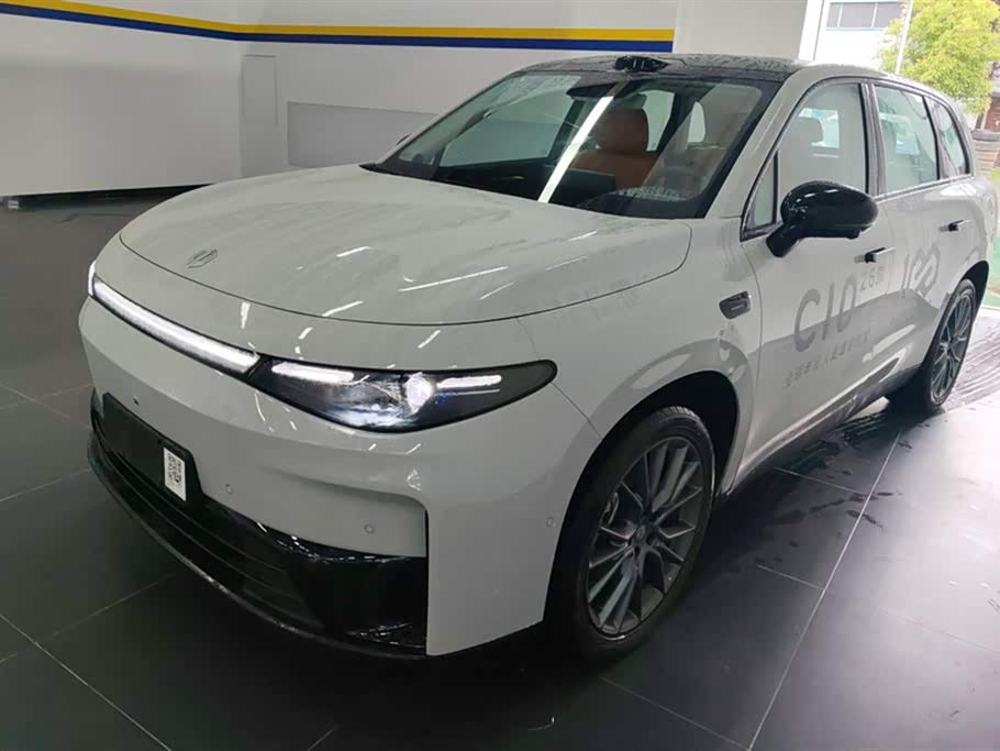 Leapmotor C10