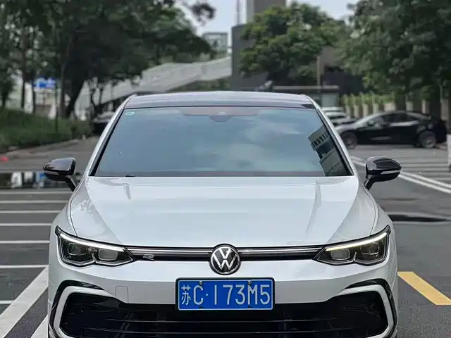 Volkswagen Golf 2022 — купить из Китая под заказ