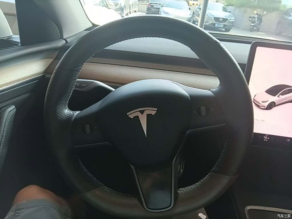 Tesla Model Y, 2021 11
