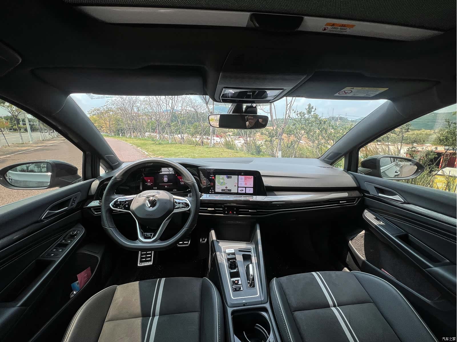 Volkswagen Golf, 2023 все фото
