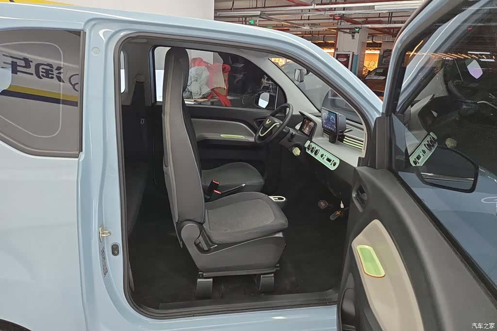 Wuling MINIEV, 2021 8