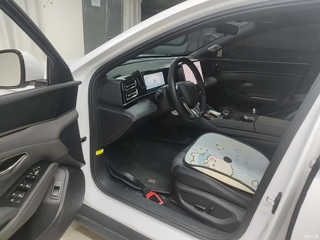 BYD Qin, 2025 16