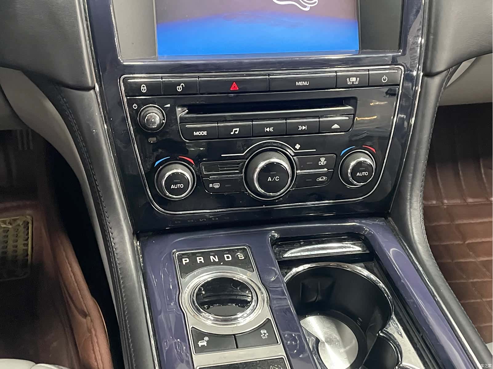 Jaguar XJ, 2012 16