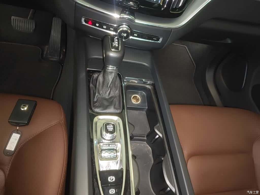 Volvo XC60, 2019 14