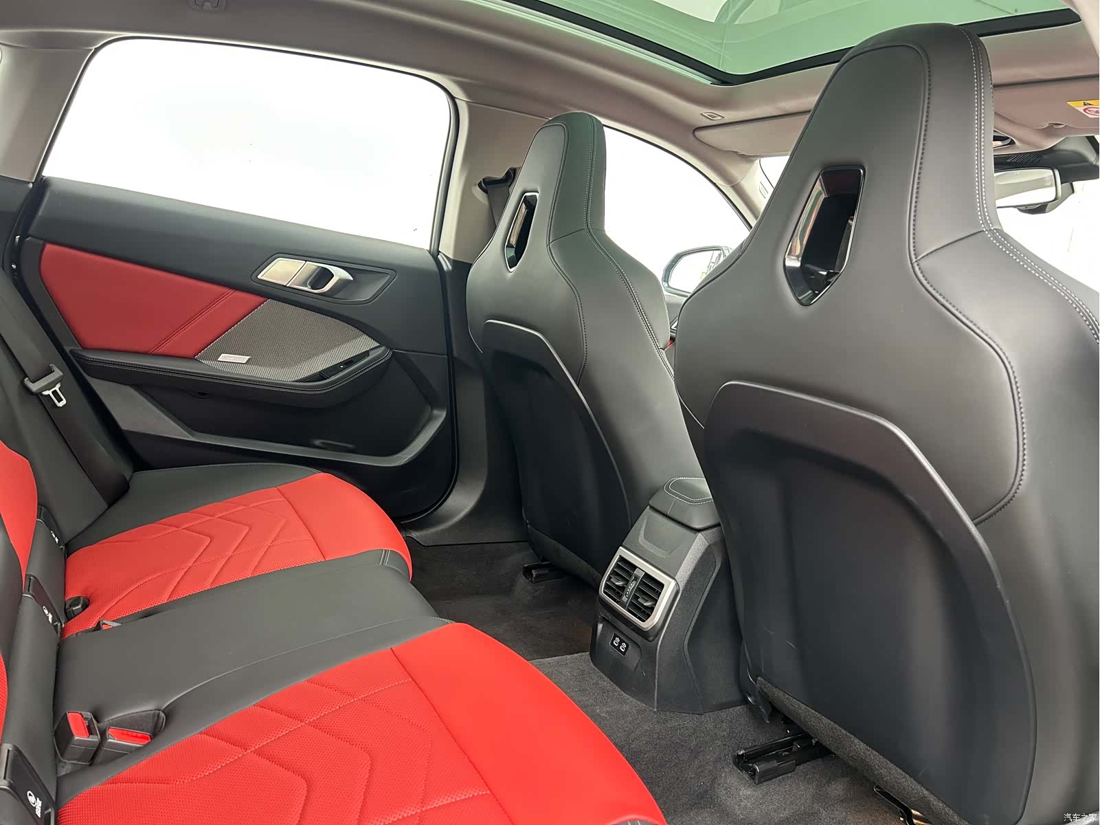 BMW 2 Series, 2025 11